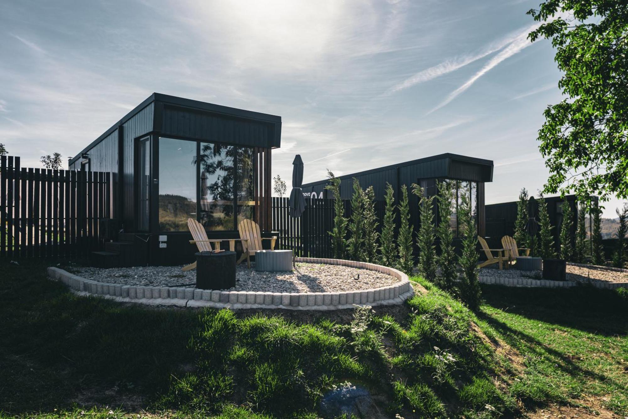 Moon Valley Comarnic Exterior photo