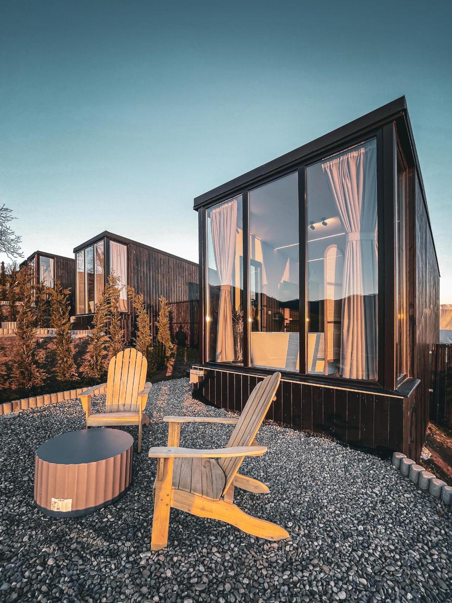 Moon Valley Comarnic Exterior photo